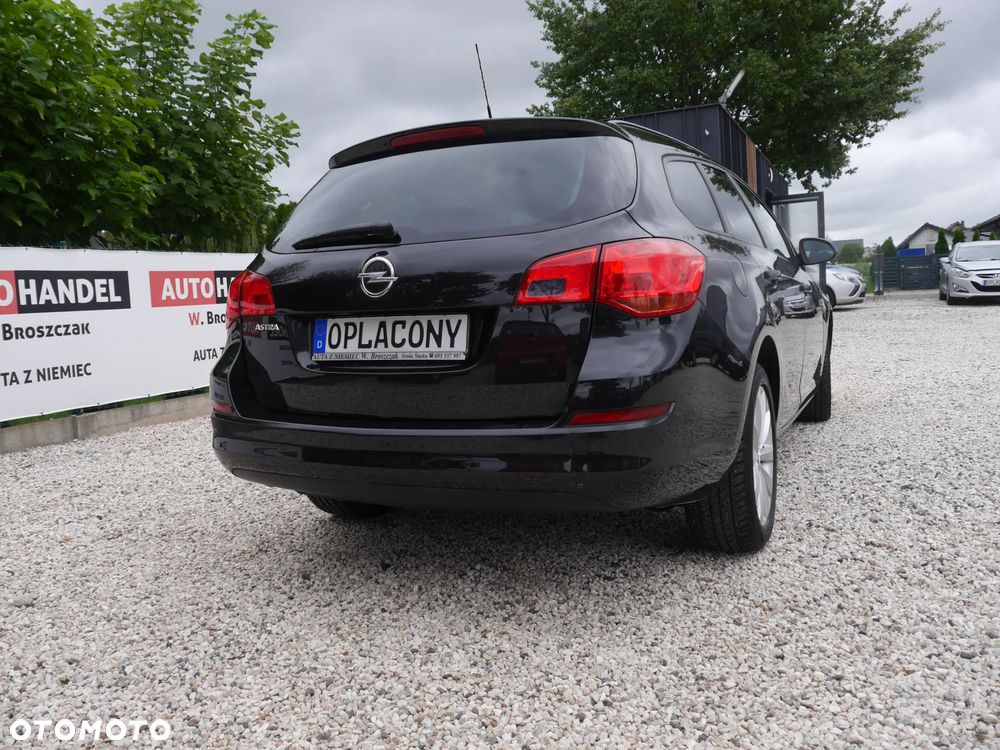 Opel Astra 1.6 150 Jahre - 3