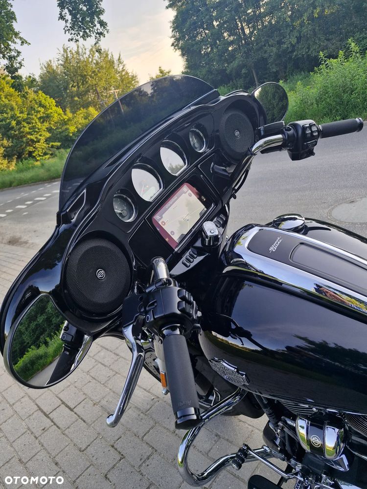 Harley-Davidson Touring Street Glide - 10