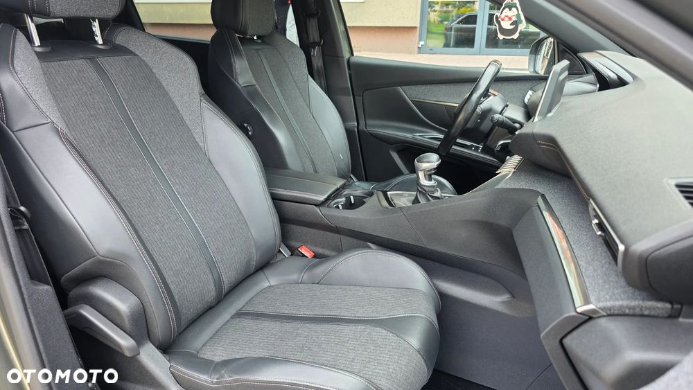Peugeot 5008 - 22