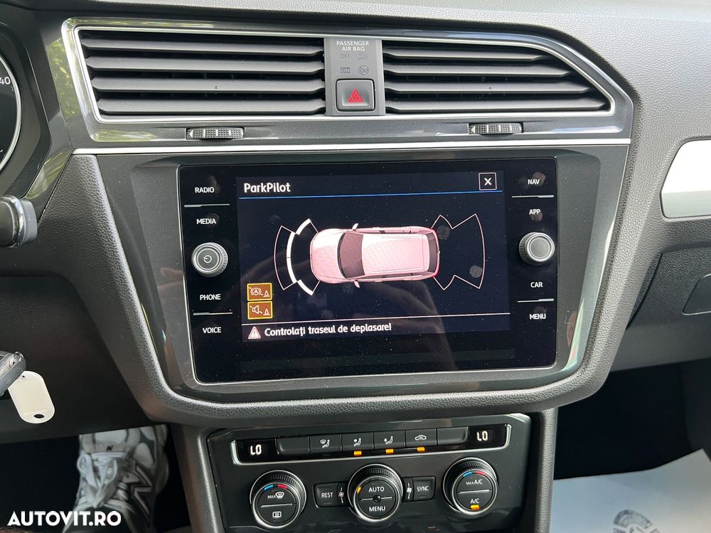 Volkswagen Tiguan 2.0 TDI SCR 4MOTION DSG R-Line - 16