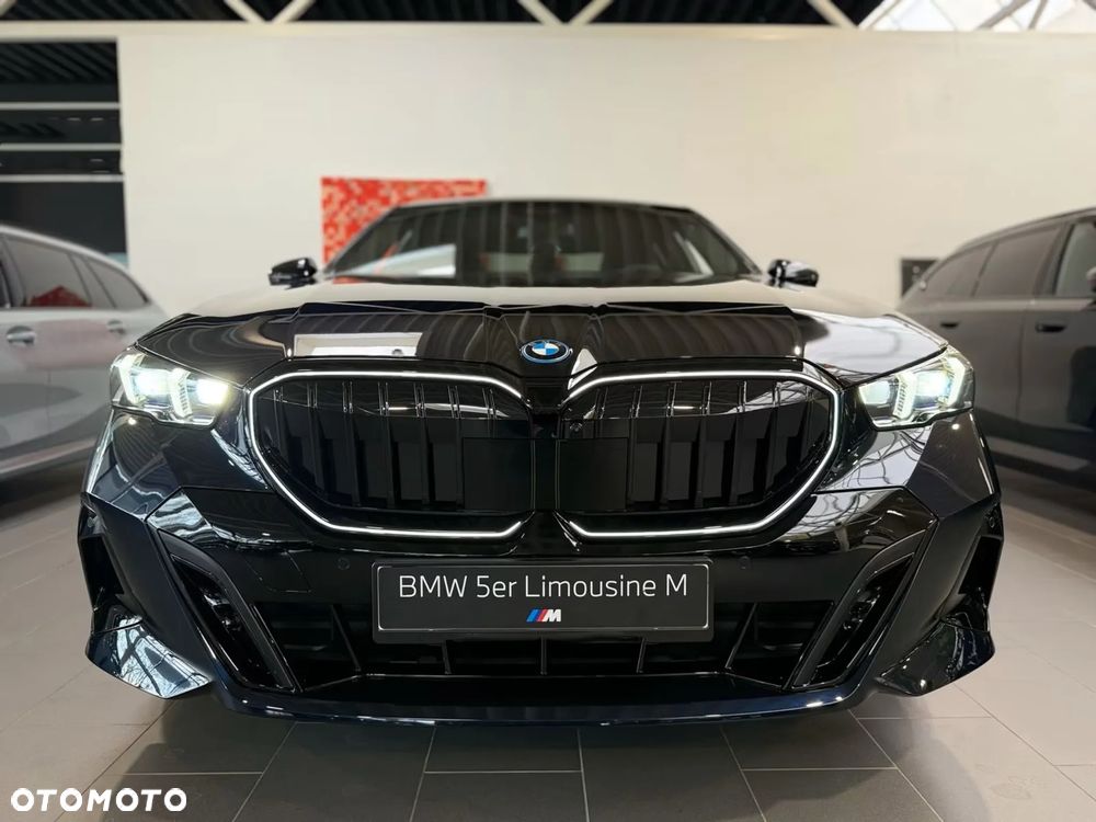 BMW Seria 5 540d xDrive mHEV M Sport - 3