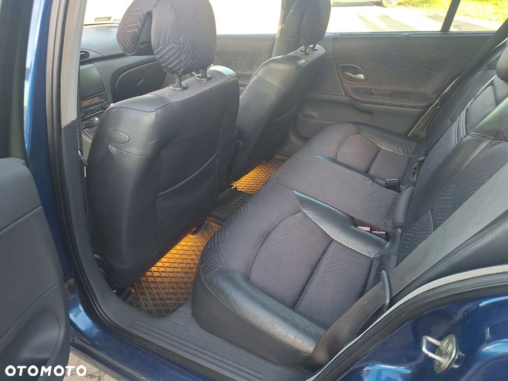 Renault Laguna - 11