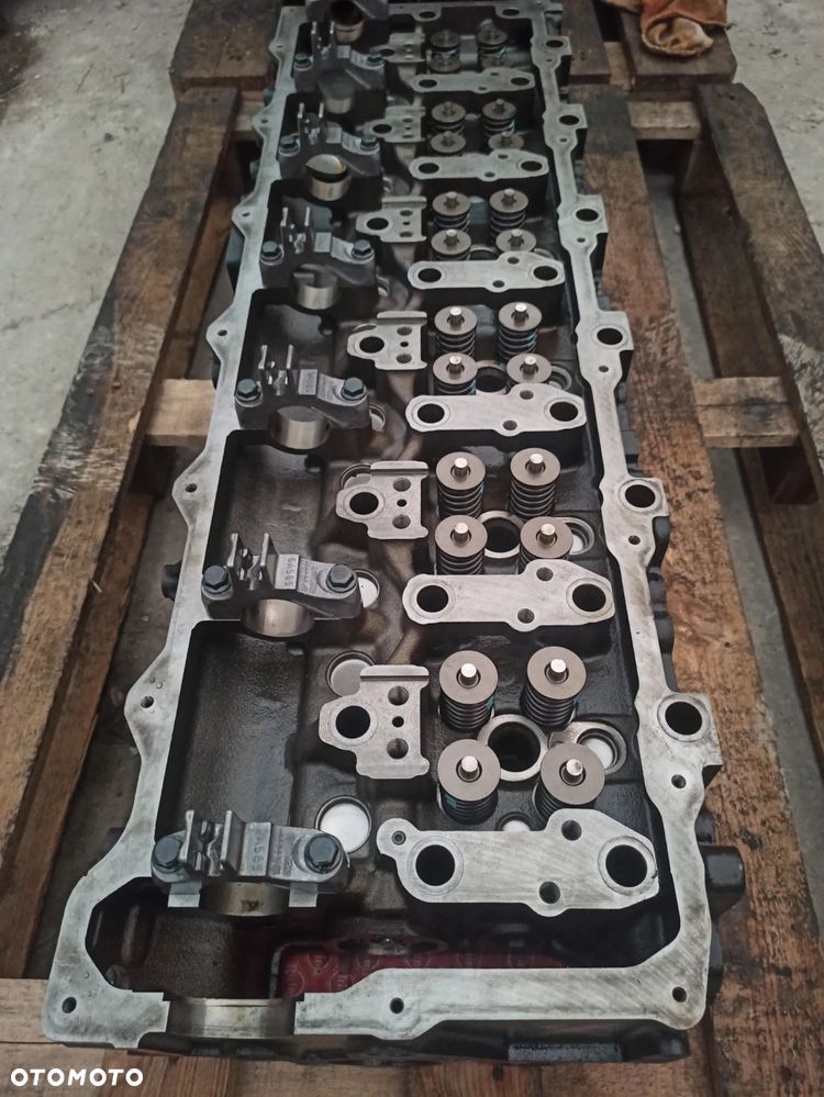 Używana Głowica MAN TGS TGX euro 6 d2676 - 2