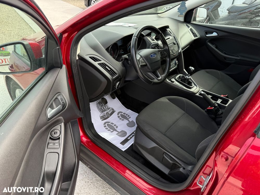Ford Focus 1.5 TDCi DPF Start-Stopp-System Titanium - 10