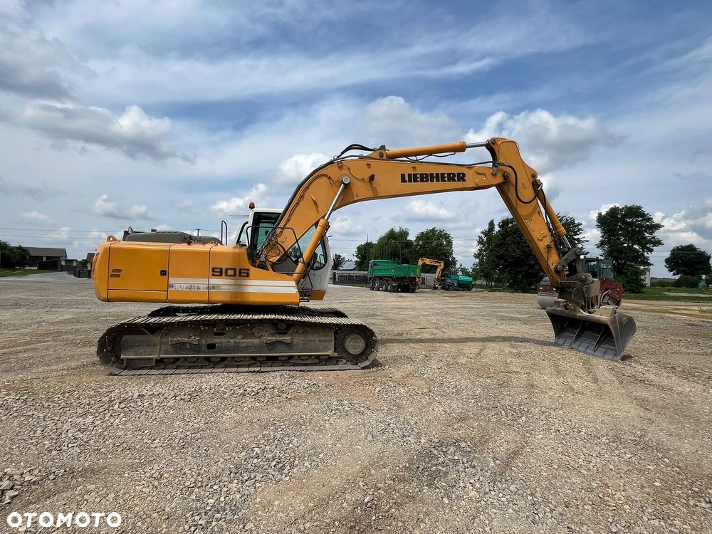 Liebherr 906 - 7