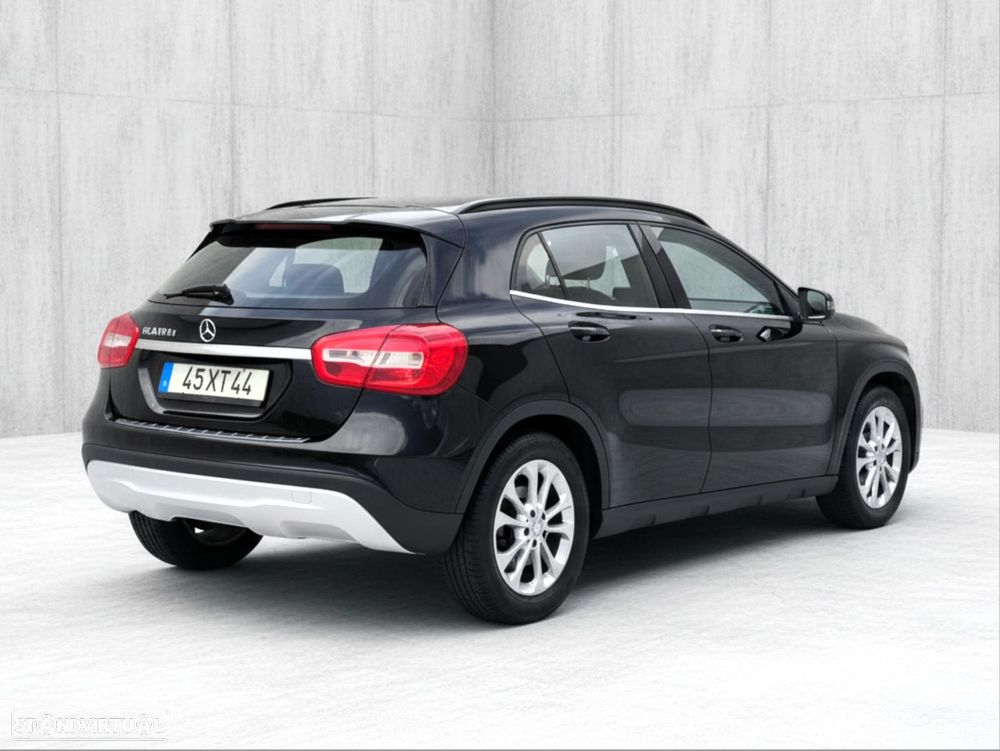 Mercedes-Benz GLA 180 - 7