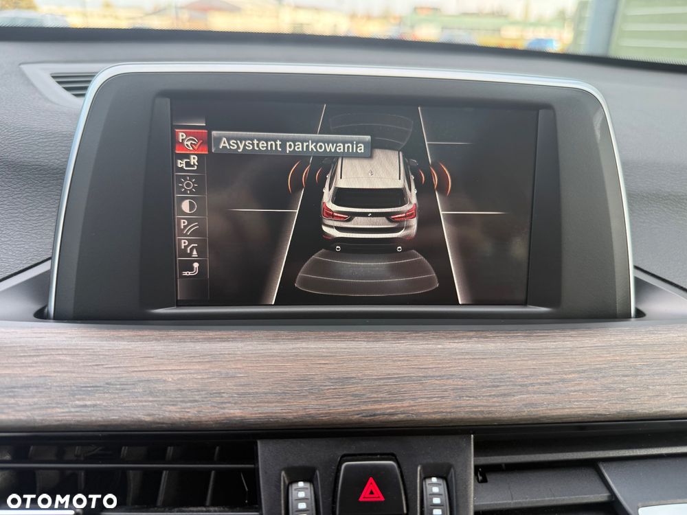 BMW X1 sDrive18i - 36