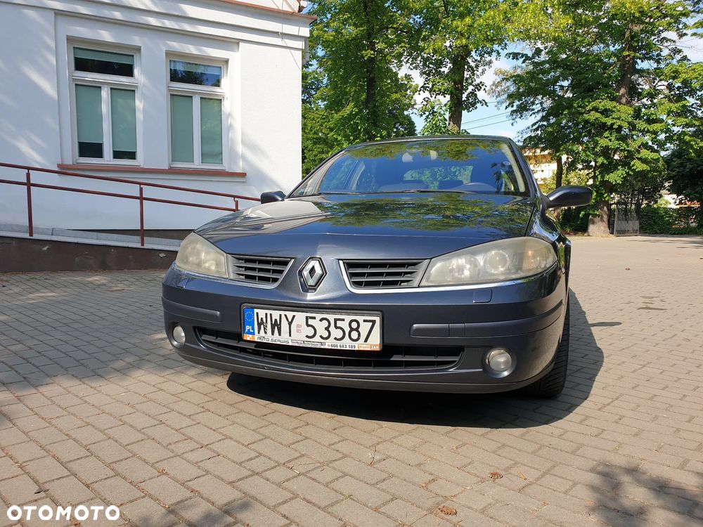 Renault Laguna 2.0 dCi Initiale - 3