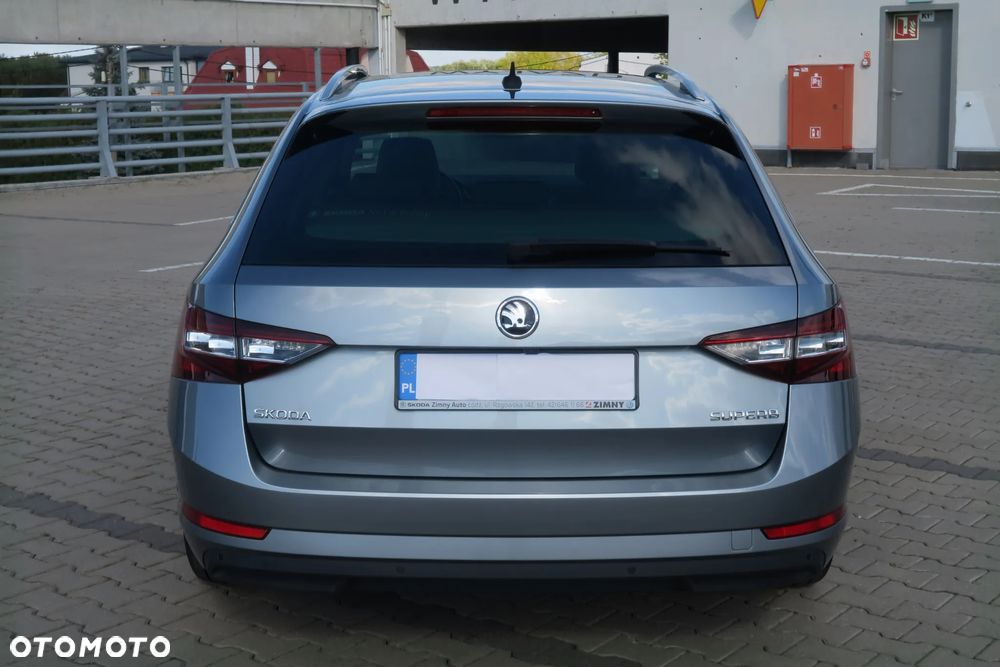 Skoda Superb 2.0 TDI L&K - 9