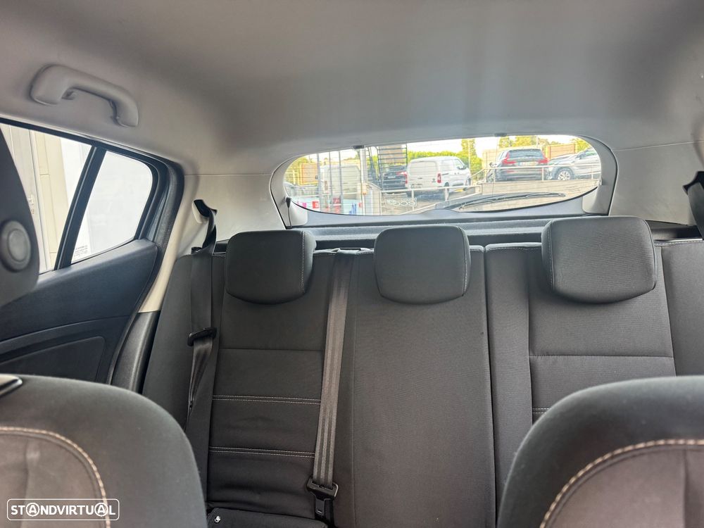 Renault Mégane 1.5 dCi Comfort SS - 9