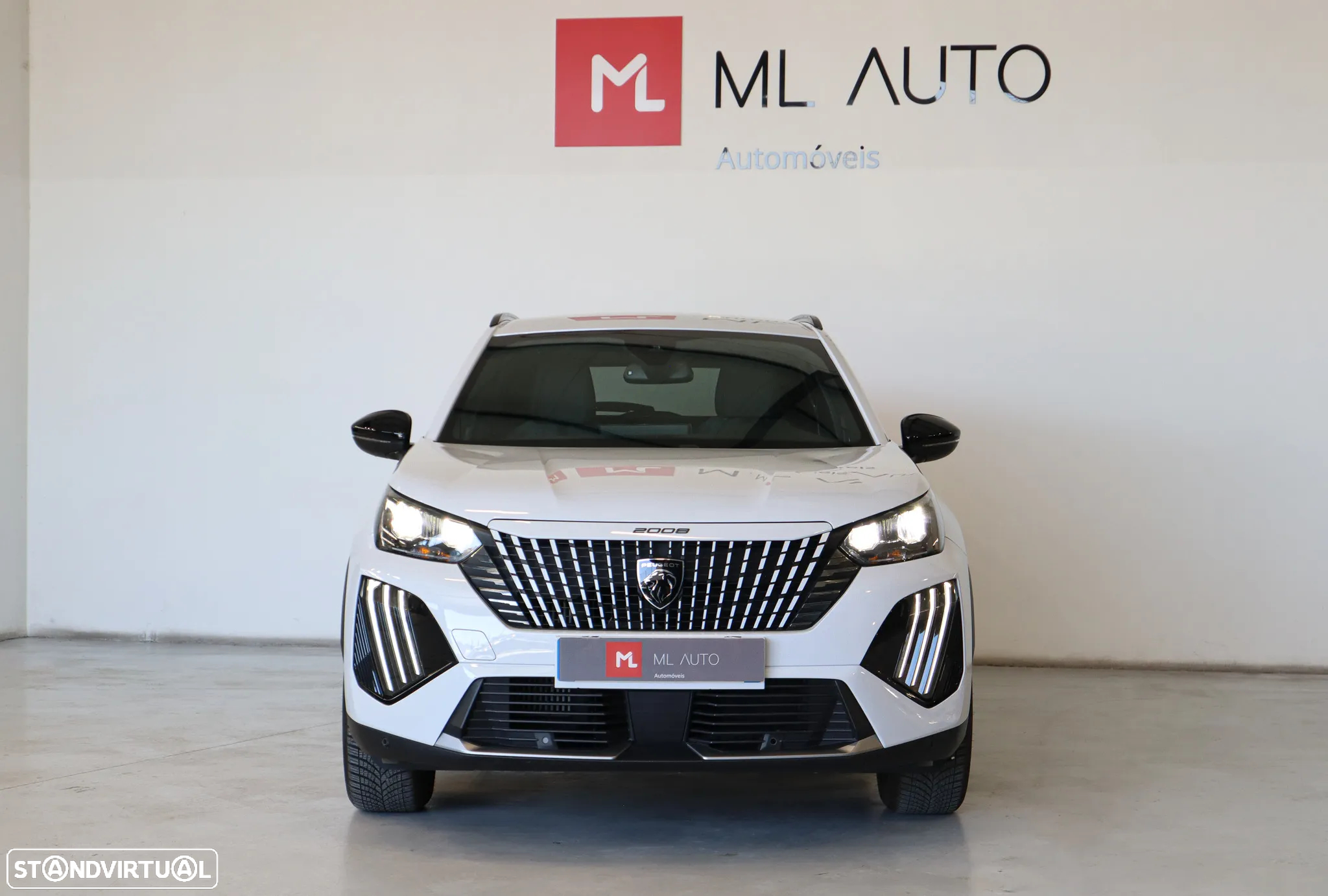 Peugeot 2008 1.2 PureTech Allure Pack - 4