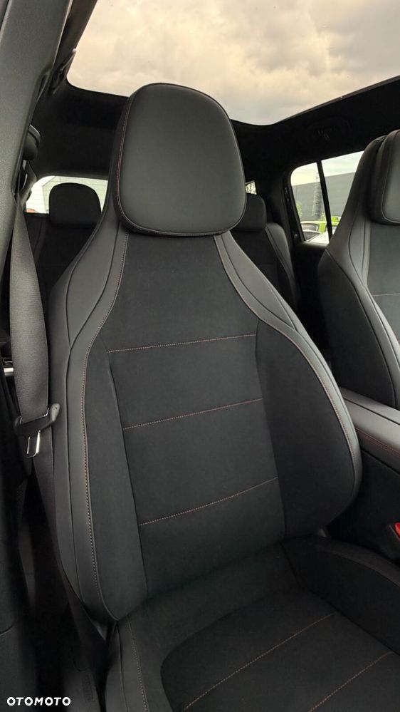 Mercedes-Benz GLB 250+ EQ 85kWh - 34