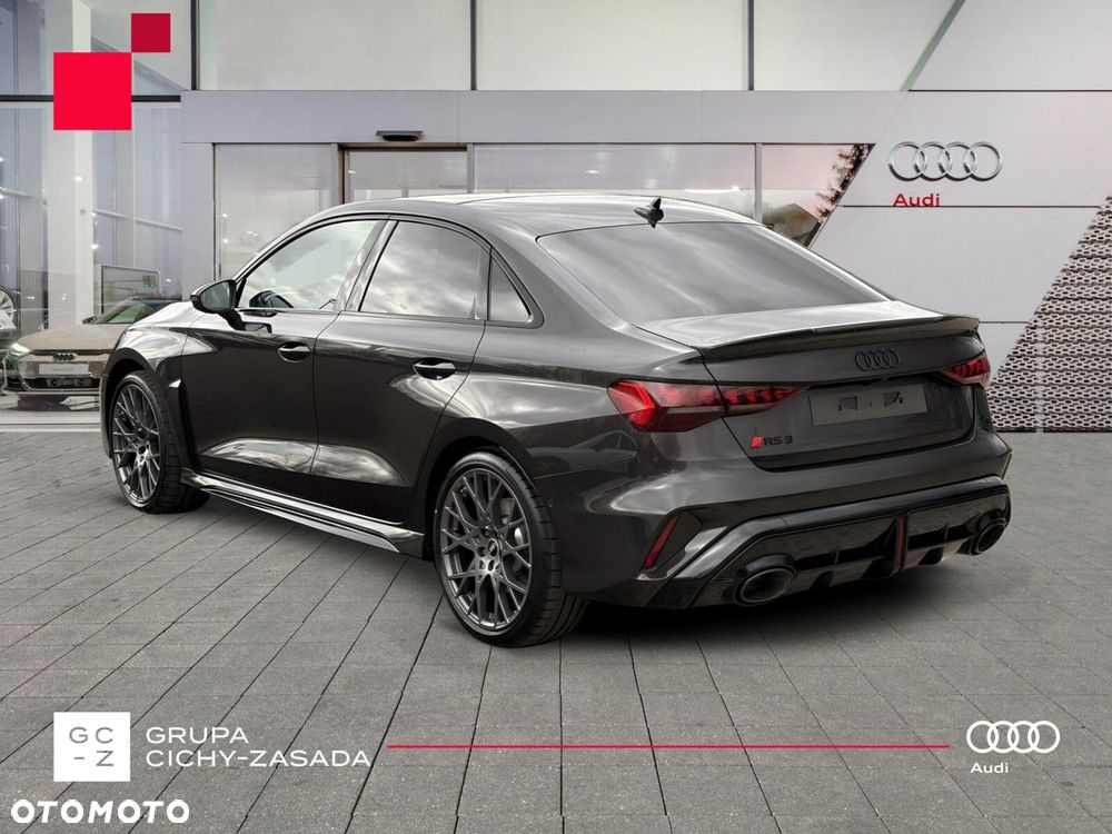 Audi RS3 Limousine - 4