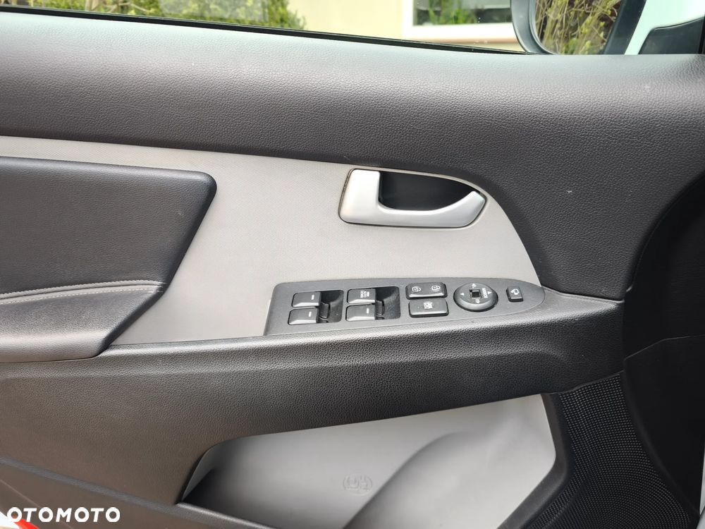 Kia Sportage 2.0 CRDI XL AWD - 12