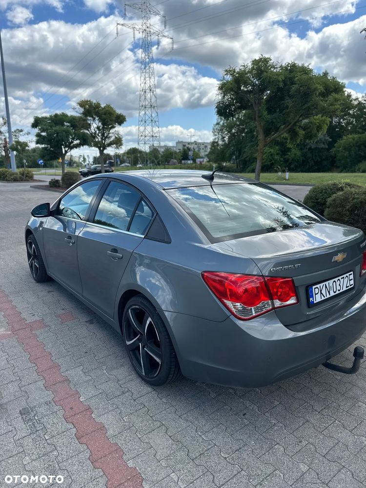 Chevrolet Cruze 1.8 LT - 12