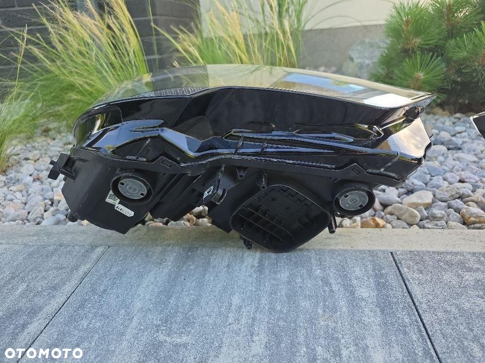 OPEL CROSSLAND X LIFT Lampy przód Kompletne Full Led YQ00709680 YQ00709880 - 12