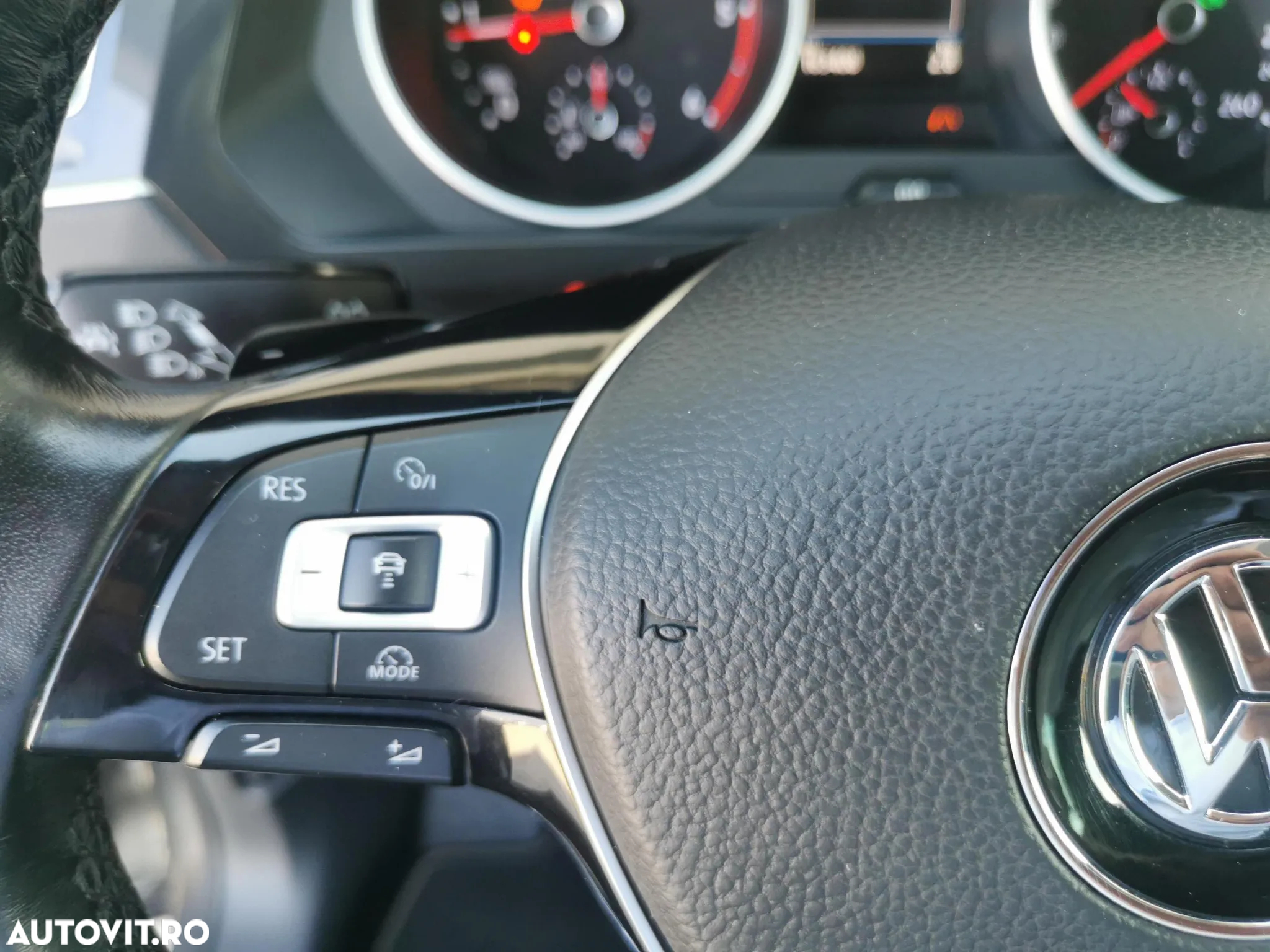 Volkswagen Tiguan - 20