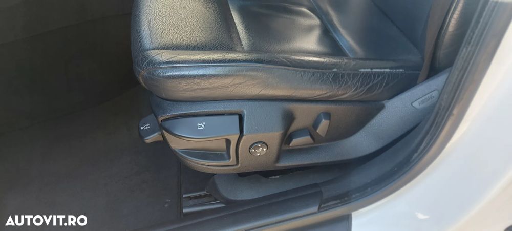 BMW Seria 5 525d Sport-Aut. - 12
