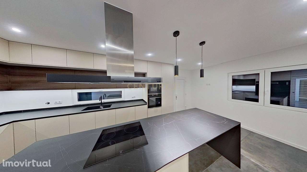 Luxuosa Moradia T4 com Vista Mar em Silveira, Torres Vedras - Grande imagem: 5/51