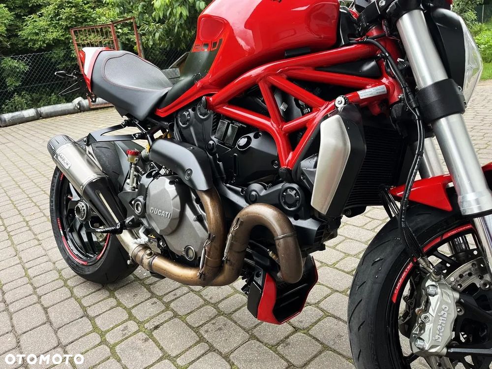 Ducati Monster - 10