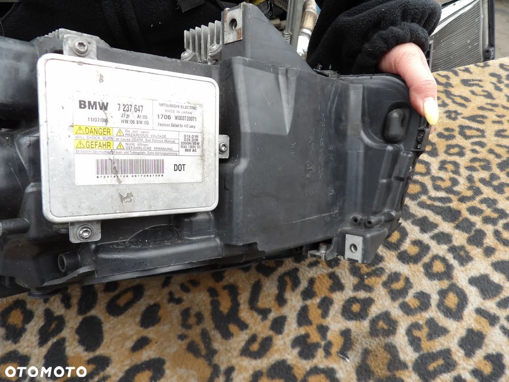 BMW - F10 - PRZED LIFT - XENON - SKRĘTNA - WYSZCZERBIONE SZKŁO - KLEJONA - UK - 7203254 - 8