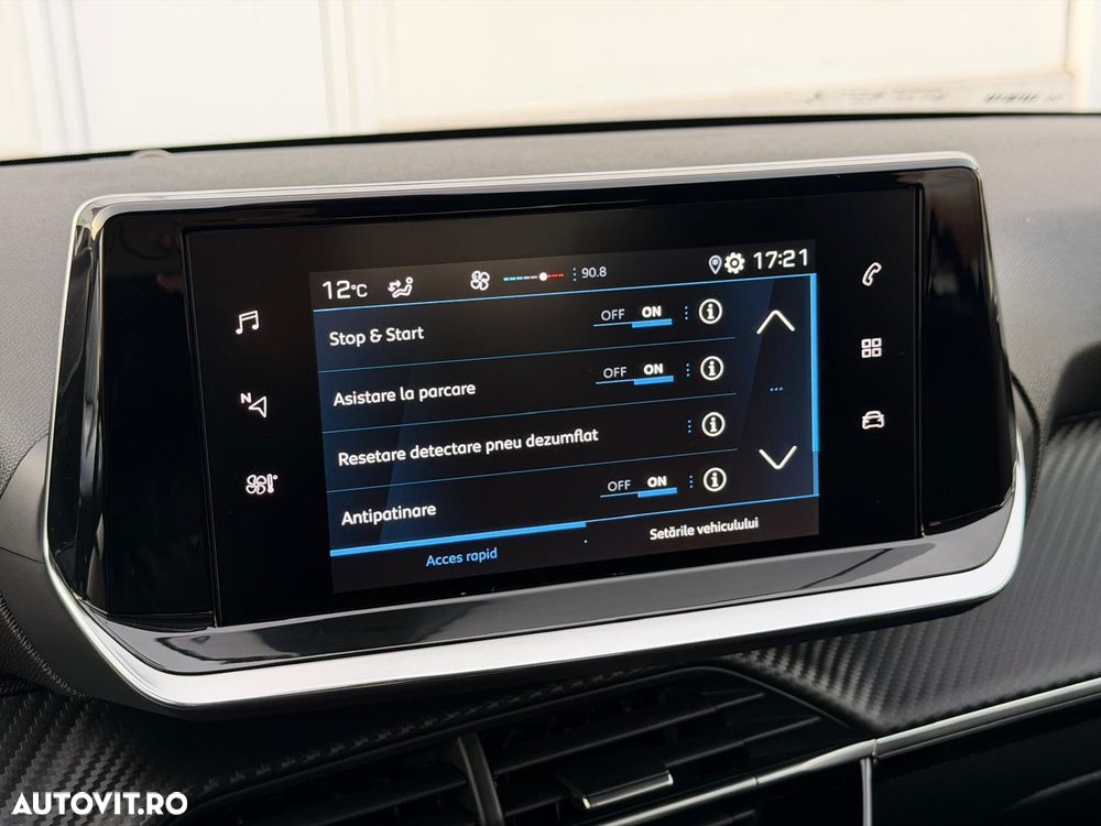 Peugeot 208 1.2 L PureTech STT EAT8 Allure - 23