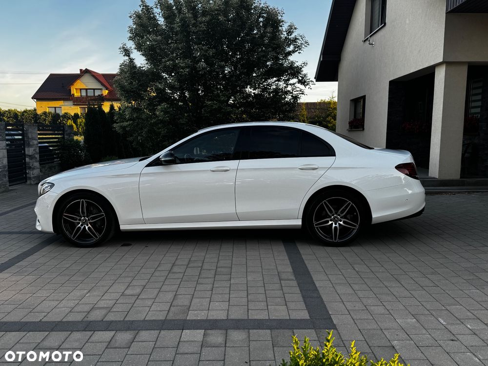 Mercedes-Benz Klasa E 220 d 4-Matic 9G-TRONIC - 11