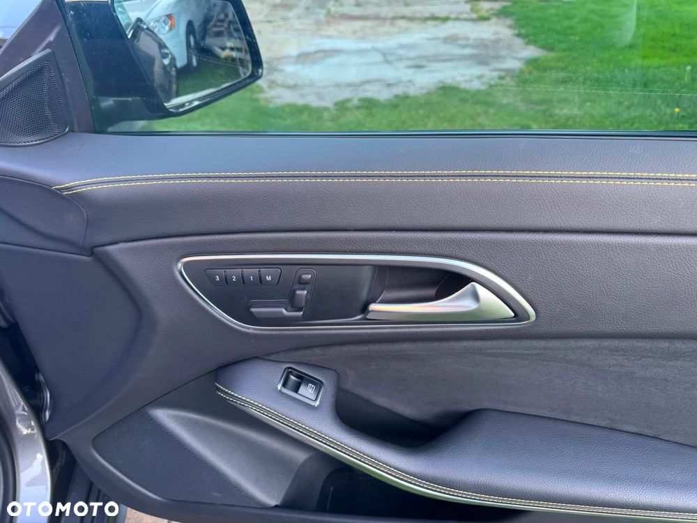 Mercedes-Benz CLA 250 7G-DCT AMG Line - 20