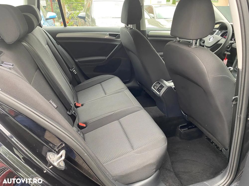 Volkswagen Golf 1.6 TDI Comfortline - 14