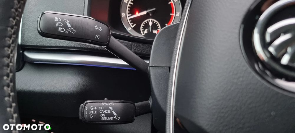 Skoda Karoq 1.5 TSI ACT GPF 4x2 Style - 36