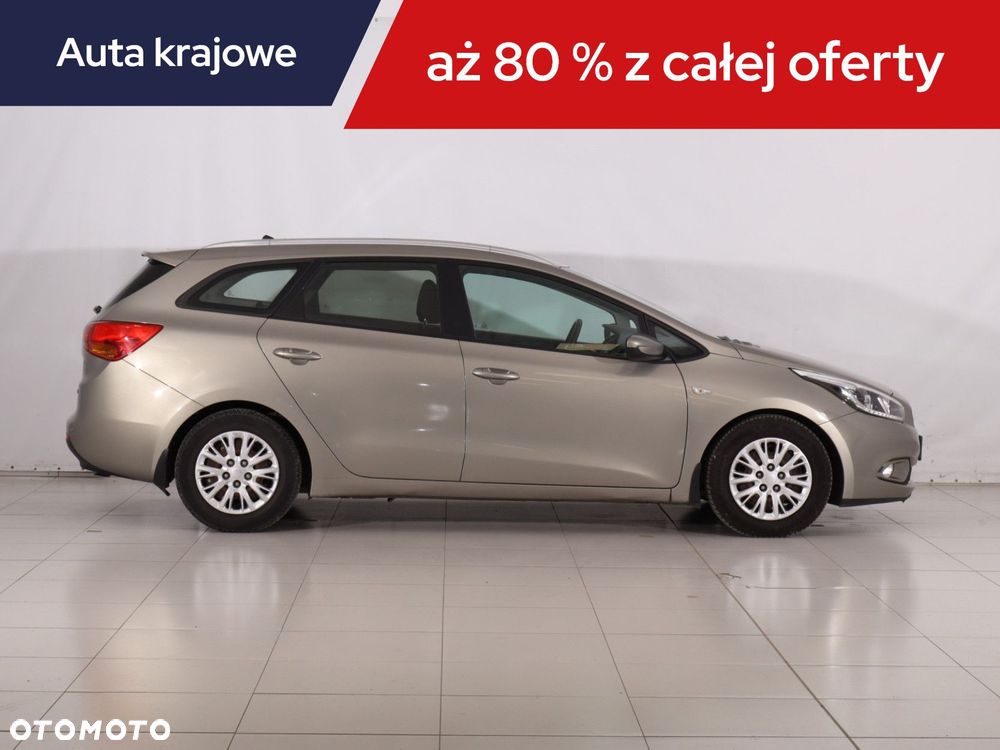 Kia Ceed - 8