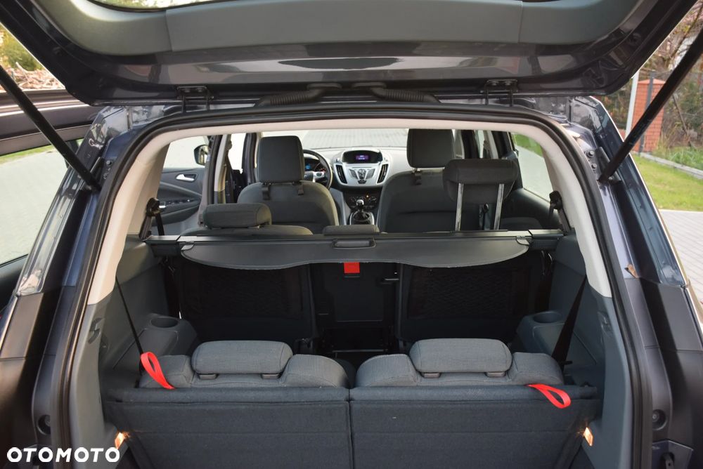 Ford Grand C-MAX - 25