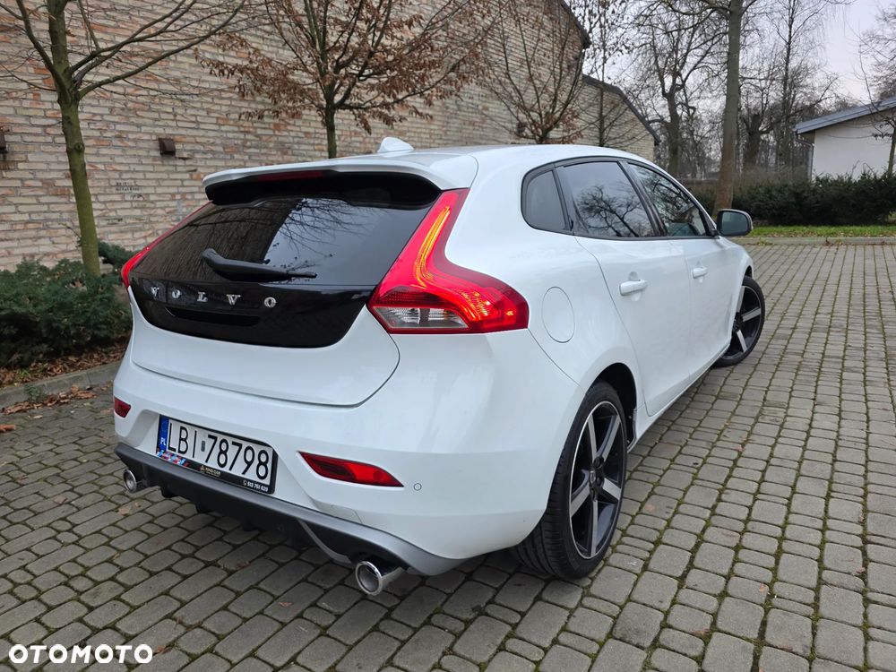 Volvo V40 D4 Geartronic RDesign - 11