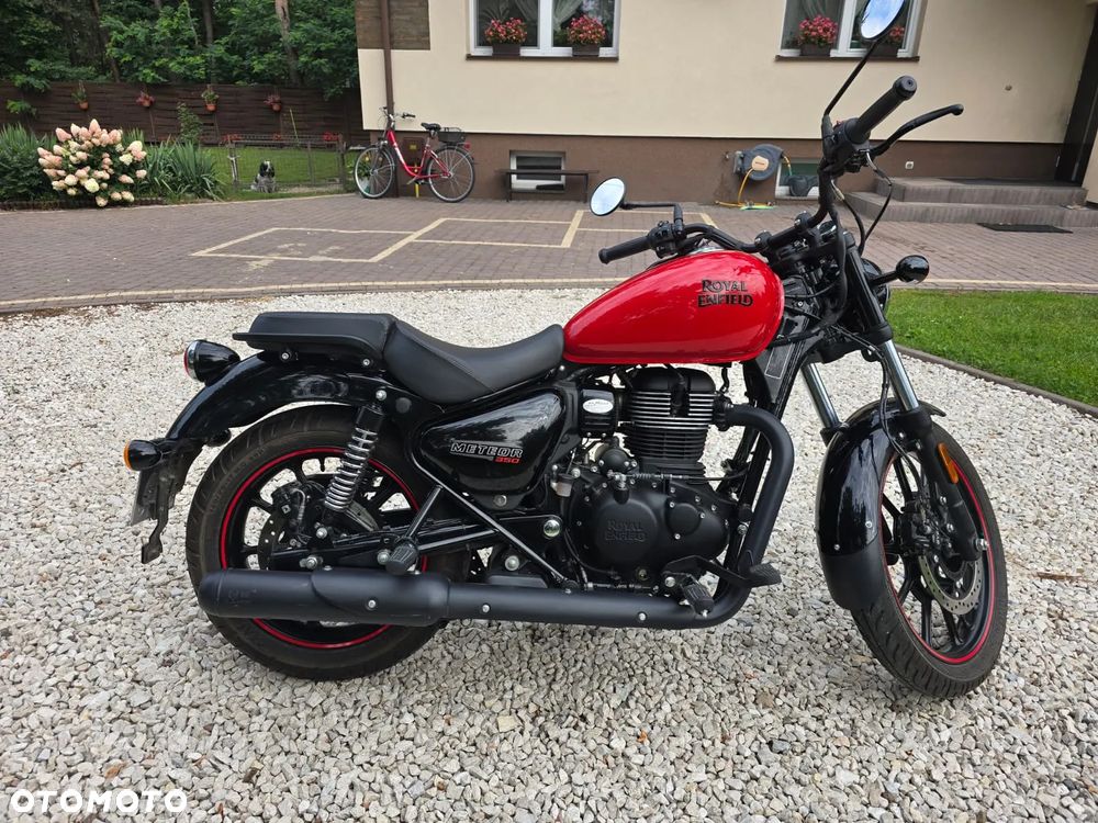 Royal Enfield Meteor - 1