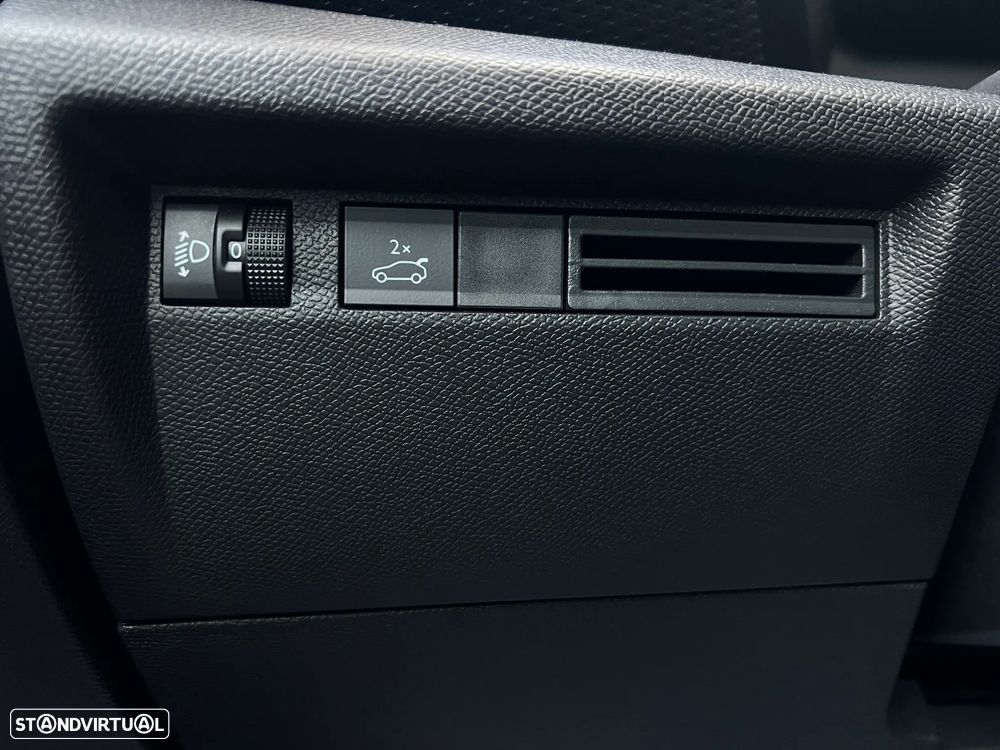 Citroën C4 X 1.2 Hybrid Plus e-DSC6 - 11