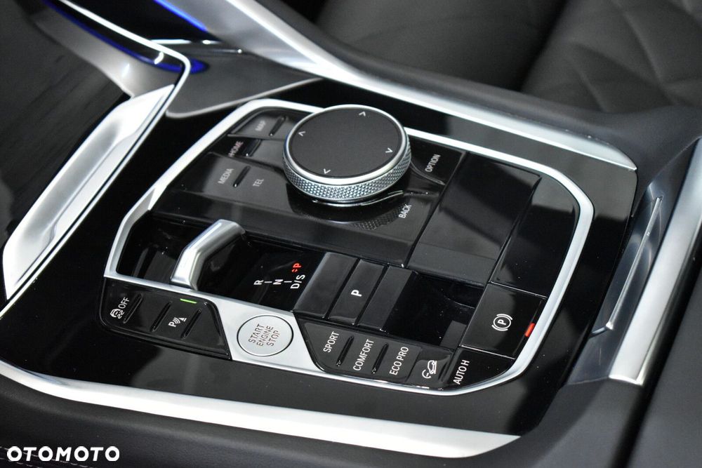 BMW X6 - 24