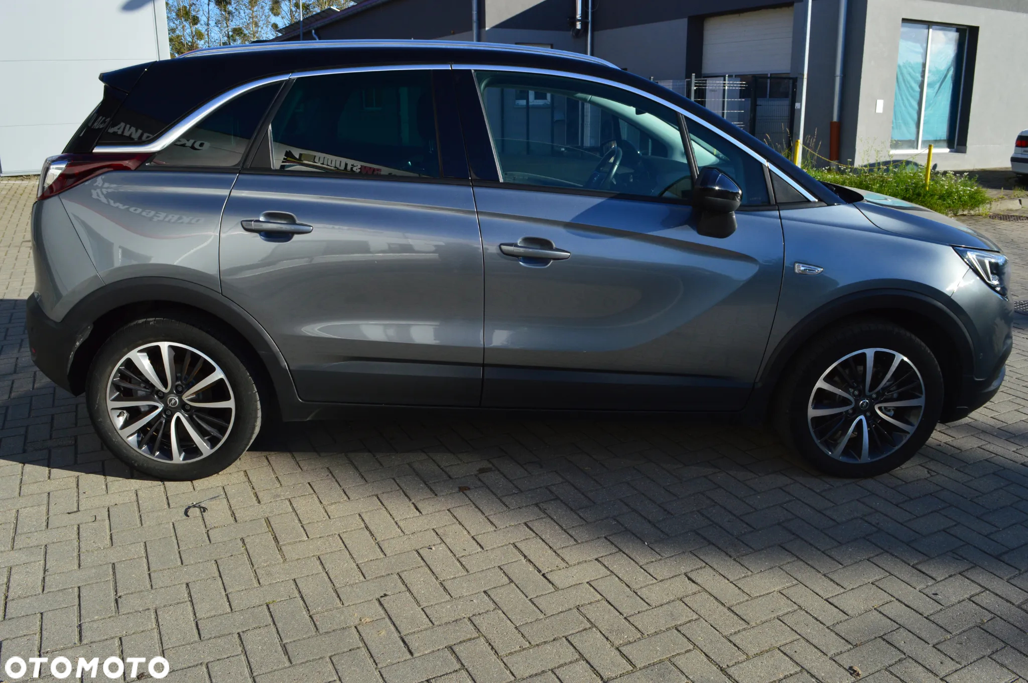 Opel Crossland X 1.2 T Design Line S&S - 13