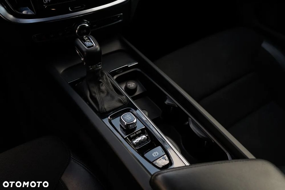 Volvo V60 D3 Momentum Pro - 21