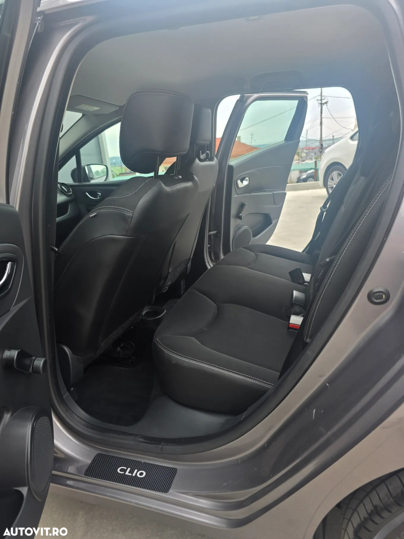 Renault Clio dCi 90 Dynamique - 9