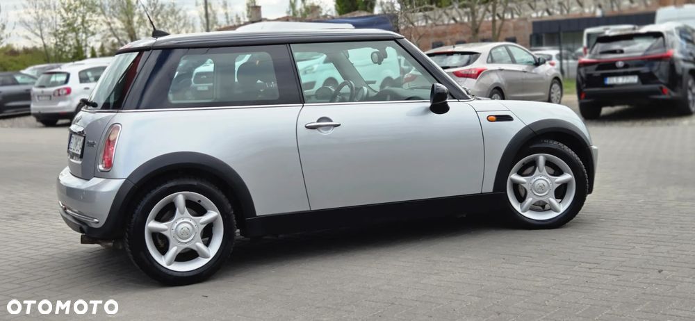 MINI Cooper chili - 16