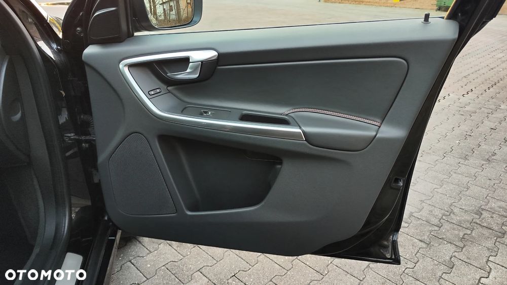 Volvo XC 60 D4 Geartronic Ocean Race - 28