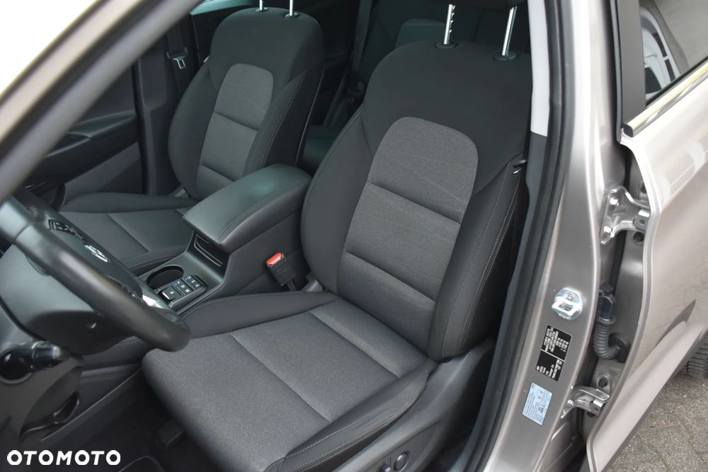 Hyundai Tucson 2.0 CRDI 4WD Automatik Premium - 28