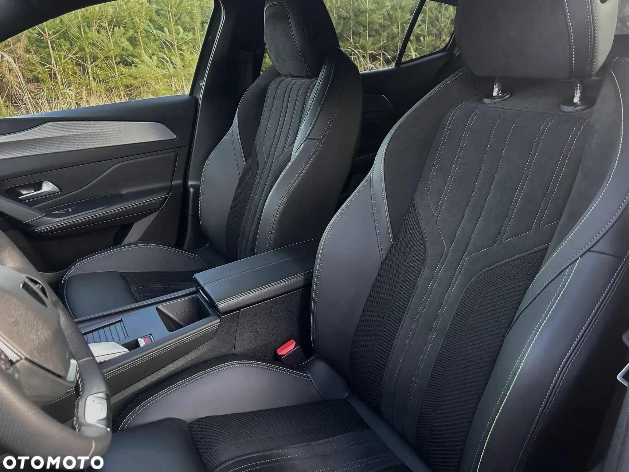 Peugeot 408 1.2 PureTech GT S&S EAT8 - 11