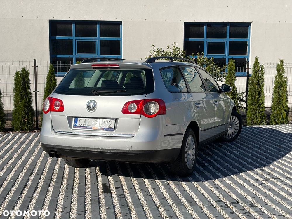 Volkswagen Passat 2.0 TDI Trendline - 9
