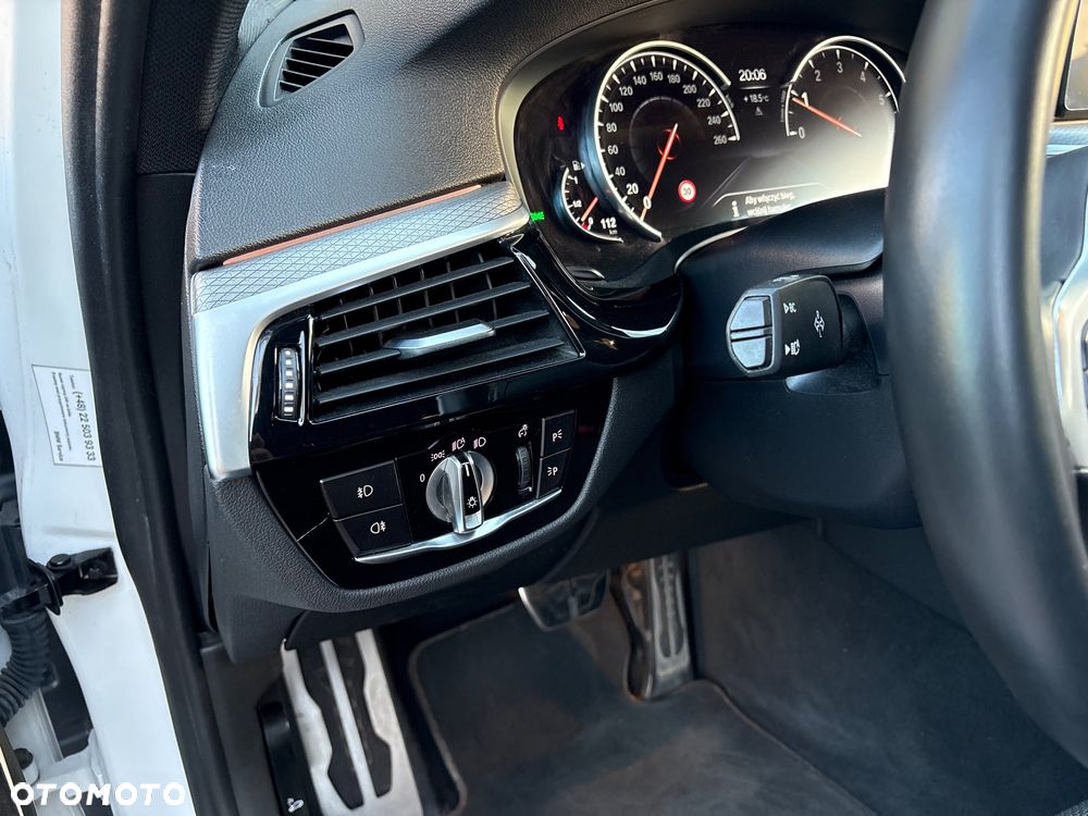 BMW Seria 5 530i xDrive M Sport sport - 33