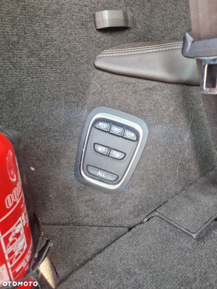 Renault Espace 1.6 dCi Energy Initiale Paris EDC 7os - 23