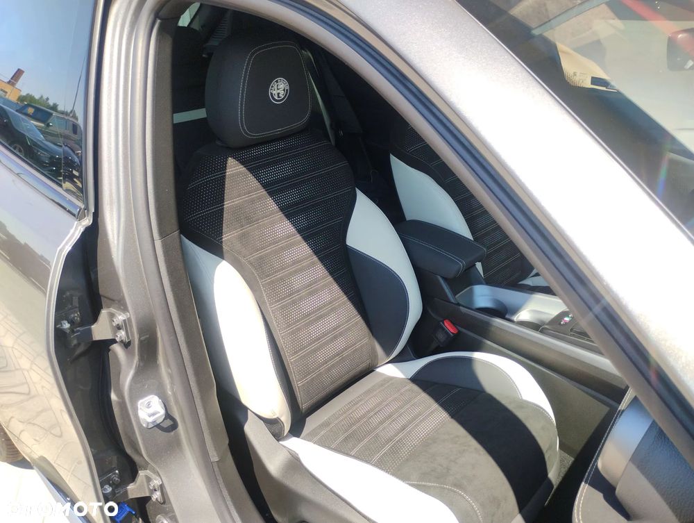Alfa Romeo Tonale 1.5 T4 GSE mHEV Sport Speciale DCT - 15