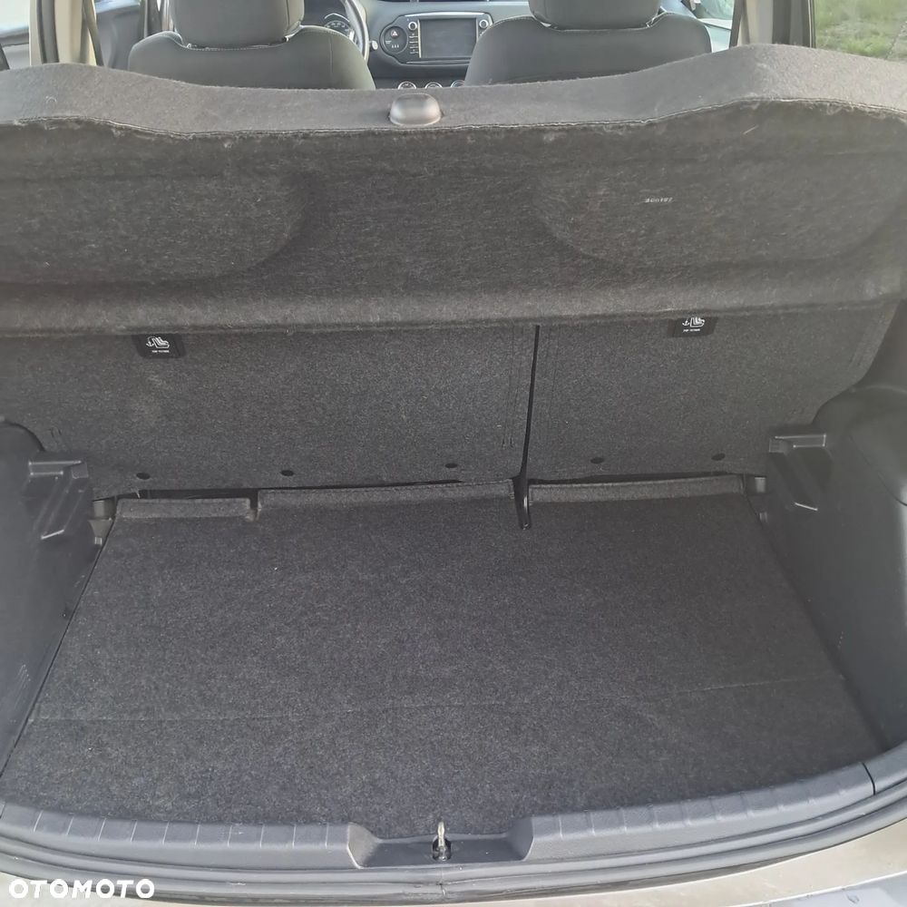 Toyota Yaris 1.5 Premium - 14