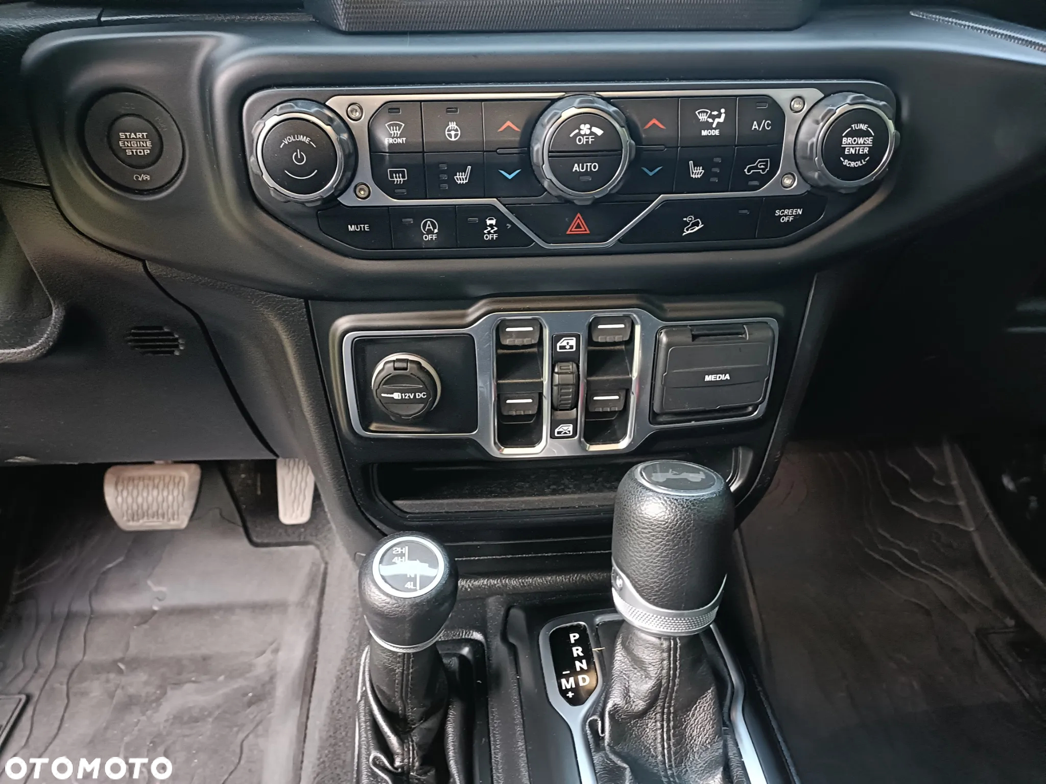 Jeep Wrangler - 5