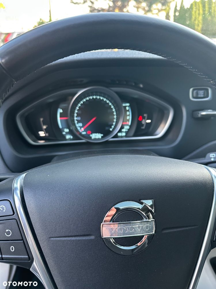 Volvo V40 D2 Momentum - 25